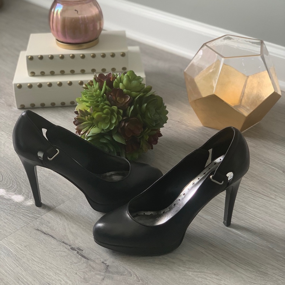 Bcbgeneration Hannah Platform Pumps - image 3